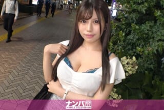 200GANA-2559 マジ軟派、初撮。 1712 地下アイドルをナンパ成功！美巨乳で美尻で美脚！クビレの曲線美が光る非の打ち所なしの完璧海报剧照