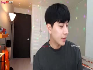 [韩国] 纹身小哥舌头太会舔～让妹子爽到求饶了