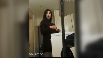 韩国御女 漂亮韓國姐姐69後順勢騎上來 超強騎功很快便繳械海报剧照